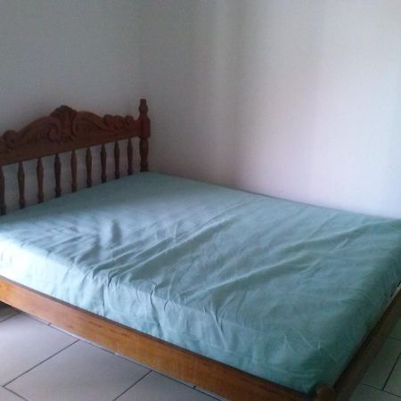 Casa Na Praia - Uma Quadra Do Mar Итапоа Экстерьер фото